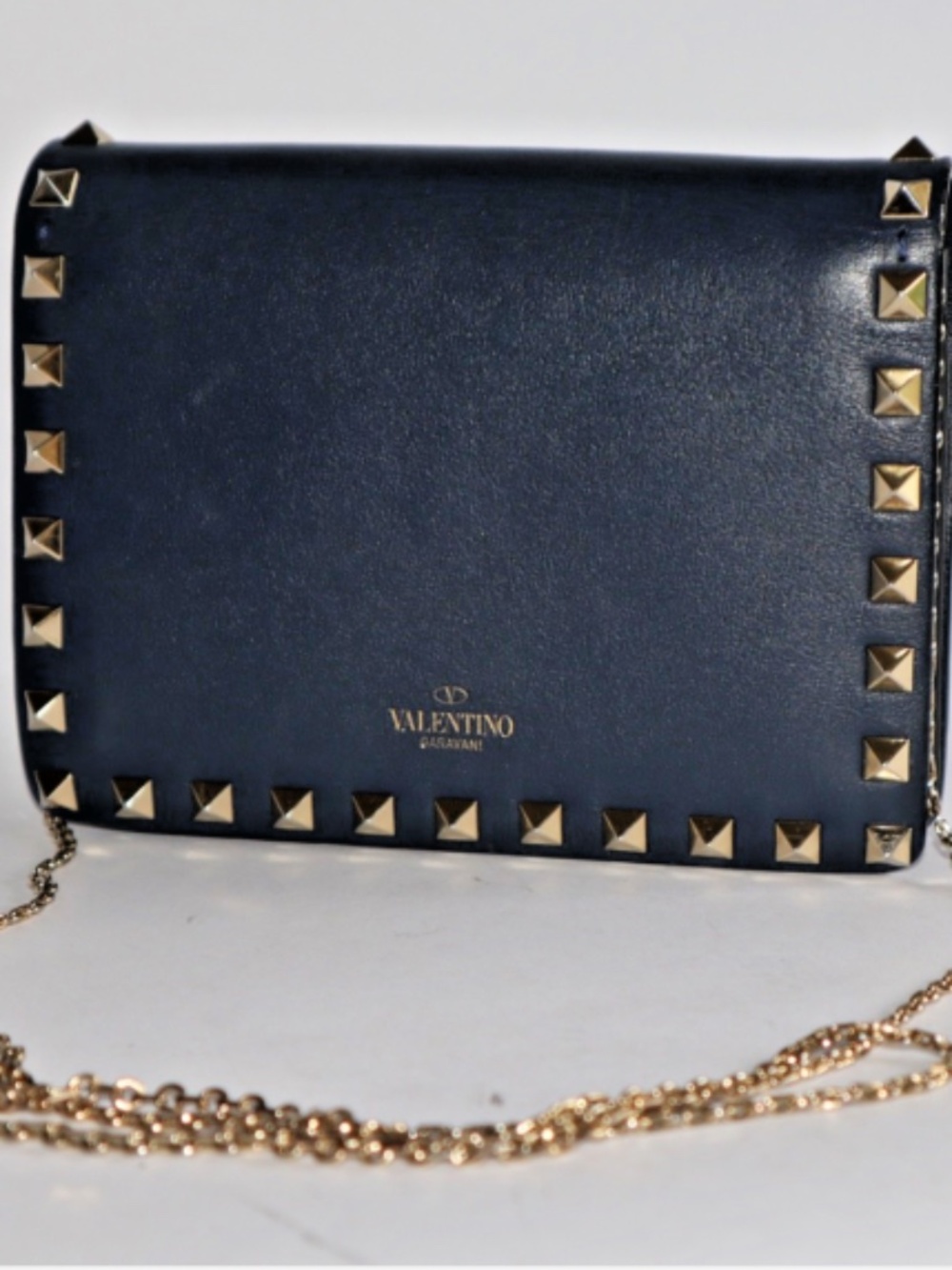 Valentino Garavani Rockstud Navy Calfskin Chain Pouch